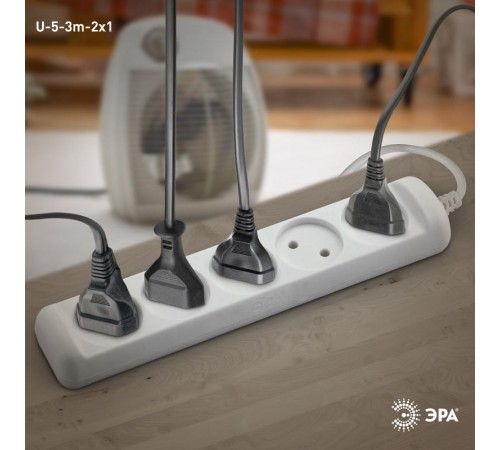 Удлинитель 5 гнезда 3м б/з U-5-3m ПВС  Б0028364  ЭРА