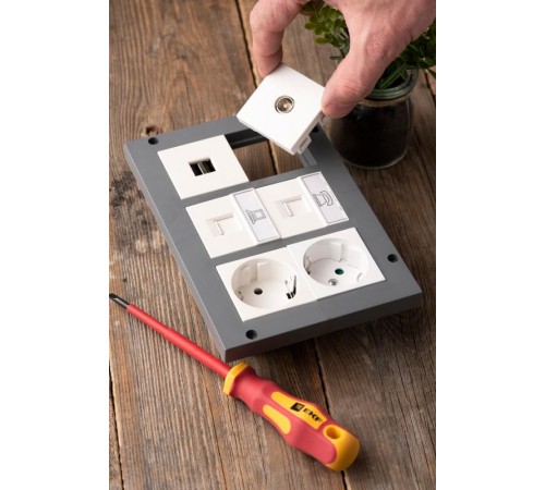 Рамка приборная на 12 модулей для лючка C-Line 24  cl-rp-12-24  EKF