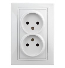 1-204-01  Intro Розетка 2х2P, 16А-250В, IP20, СУ, Plano, белый  Б0027613  Intro