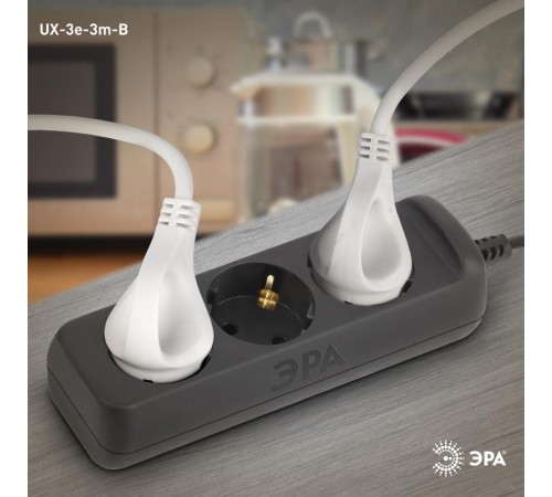 Удлинитель электрический UX-3e-3m-B с заземлением 3 розетки 3м ПВС 3x0,75мм2 10А черный  Б0057722  ЭРА