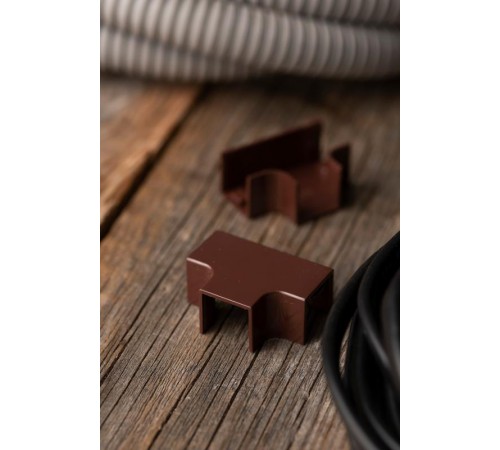 Угол T-образный (16х16) (4 шт) Plast EKF PROxima  под темное деревоtchd-16-16x4EKF