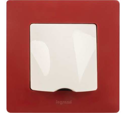 Etika Красная Рамка 1-ая  672531  Legrand