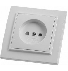 PST10-9009-01 Розетка 1-местная б/з, 250В, 10А, с защитной шторкой, серия Эрна, белый  39049  STEKKER