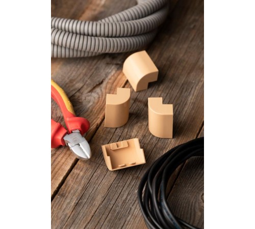 Угол внешний (40х16) (4 шт) Plast EKF PROxima   под светлое деревоobl-40-16x4EKF