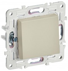 SKANDY Выключатель 1-клавишный проходной 10А SK-V02Sa песочный  SK-V12-0-10-K98  IEK