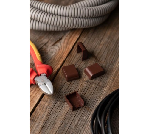 Заглушка (20х10) (4 шт) Plast EKF PROxima  под темное дерево    ecd-20-10x4   EKF 