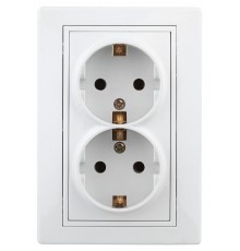 1-205-01  Intro Розетка 2X2P+E Schuko, 16А-250В, IP20, СУ, Plano, белый  Б0027615  Intro