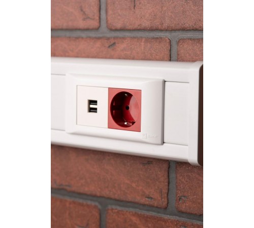 Рамка+суппорт на 4 модуля (2 поста) для парапетного кабельного канала C-Line  sup-4-105-50  EKF