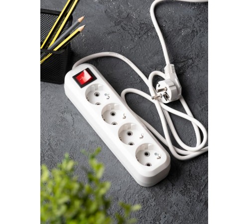 Удлинитель "Эксперт"  4 гнезда 3 метра 16А/3,5кВт с выключателем и заземлением ПВС 3х1 EKF PROxima  UBA16-310-4-03i  EKF