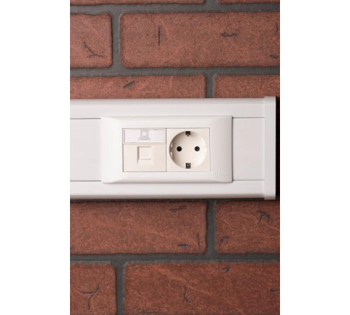 Рамка+суппорт на 4 модуля (2 поста) для парапетного кабельного канала C-Line  sup-4-105-50  EKF