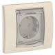 Unica New Бежевый Розетка с/з со шторками, с крышкой, IP44  NU003744  Schneider Electric