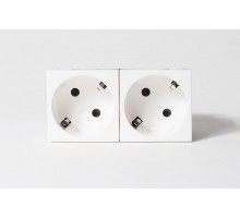 Розетка электрическая 2К+З двойная под углом 45гр (белая) со шторками, безвинт зажим  200003  SPL