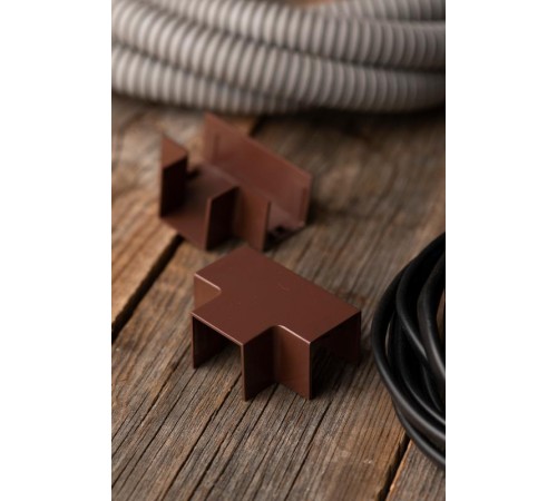 Угол T-образный (25х25) (4 шт) Plast EKF PROxima  под темное деревоtchd-25-25x4EKF