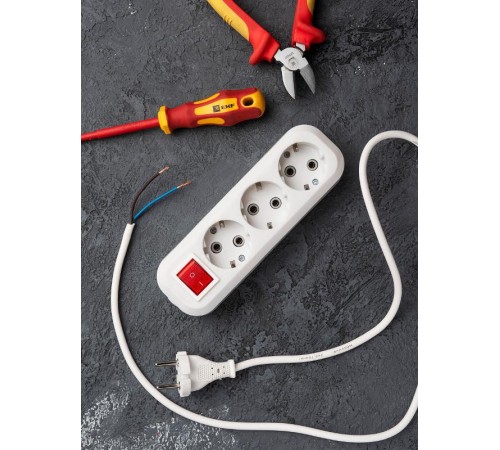 Колодка 3 гн. 16А 3,5кВт c выкл. с/з Эксперт EKF PROxima  AKB16-3i  EKF