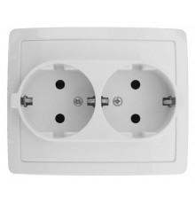 Simon 15 Белый Розетка двойная с/з Schuko, винт. зажим, 16А 250В  1590456-030  Simon