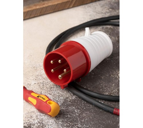 Вилка переносная 025 3Р+РЕ+N 32А 380В IP44 EKF PROxima  ps-025-32-380  EKF