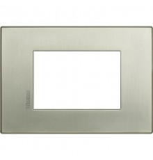 Axolute. Рамка Air, итальянский стандарт 3 мод. Цвет "Матовый титан"  HW4803TIS  Legrand