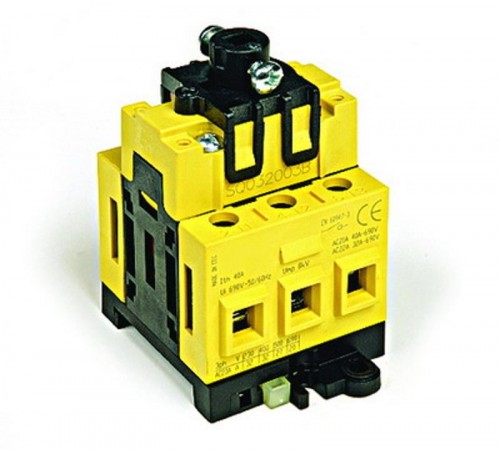 Выключатель нагрузки трёхполюсный с установкой на монтажнуюплату сери  AM3203B  DKC