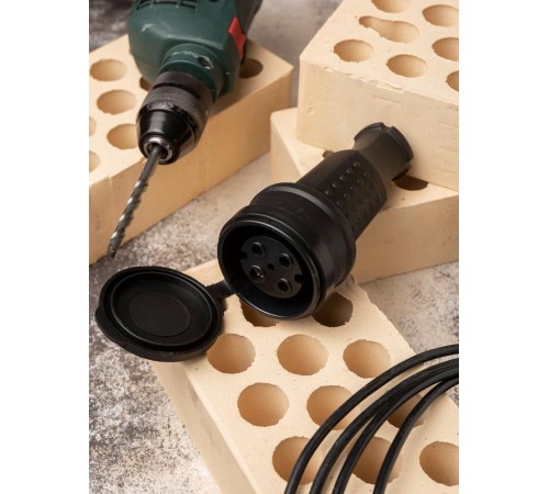 Вилка прямая каучуковая 380В, 3P+PE, 32A, IP44 EKF PROximaRPS-021-32-380-44EKF