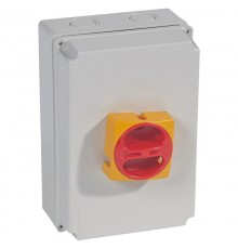 Выключатель дистанцион. 3П 40А в боксе IP65  022174  Legrand