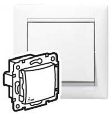 Valena Белый Переключатель 1-клавишный IP44  774206  Legrand