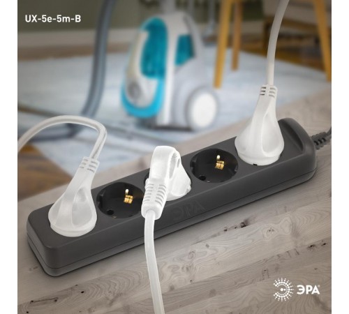 Удлинитель электрический UX-5e-5m-B с заземлением 5 розеток 5 м ПВС 3х0,75мм2 10А черный  Б0057726  ЭРА