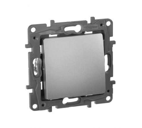 Etika Алюминий Кнопка автоматическая 6А  672414  Legrand