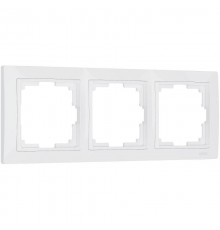 W0032001/ Электроустановочные изделия - Рамка на 3 поста (белый, basic)