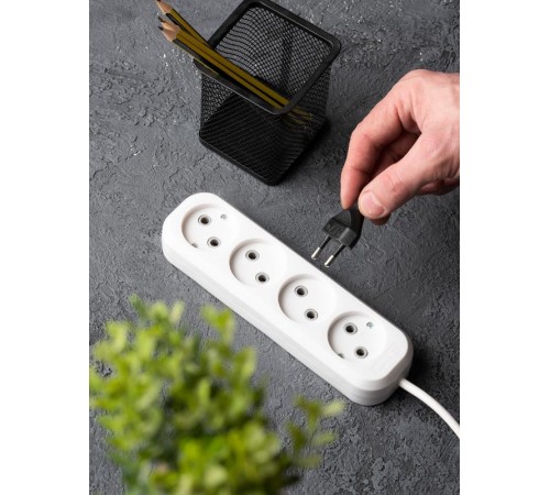 Удлинитель "Эксперт" 4 гнезда  2 метра 10А/2,2кВт без заземления ПВС 2х0,75  EKF PROximaUBA10-275-4-02EKF