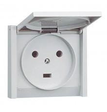 Plexo Серый Розетка с/з с крышкой 2К+З 20А 230В винт. зажим IP44  055703  Legrand