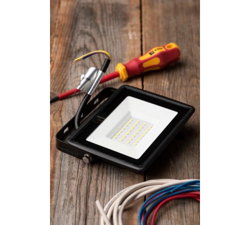 Прожектор светодиодный СДО-3003 30Вт 6500К IP65 EKF Basic  FLL-3003-30-6500  EKF