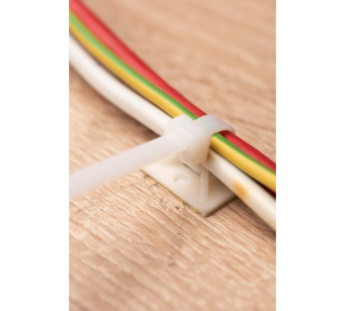 Площадка самоклеющаяся 30х30мм (упак 100 шт) EKF PROxima  plc-30x30  EKF