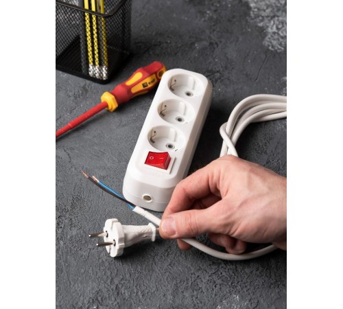 Колодка 3 гн. 16А 3,5кВт c выкл. с/з Эксперт EKF PROxima  AKB16-3i  EKF